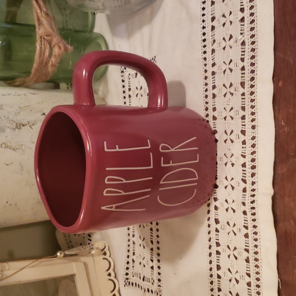 Rae Dunn Apple Cider mug